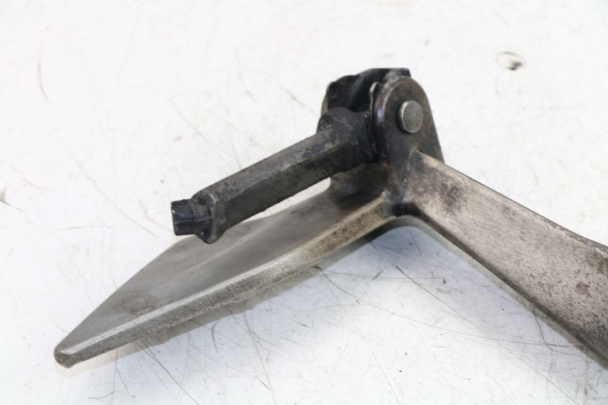 photo de PLATINE CALE PIED ARRIERE GAUCHE KTM DUKE 390 (2013 - 2017) - État de surface