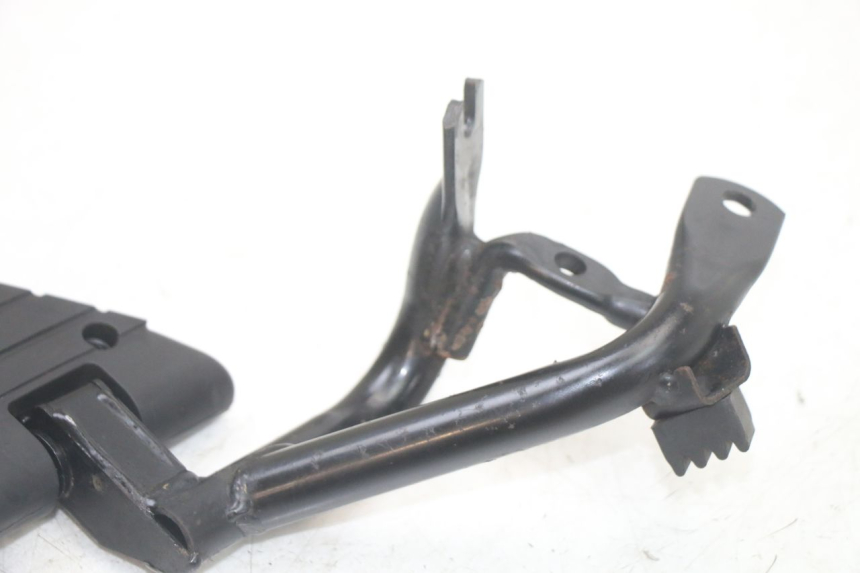 photo de PLATINE CALE PIED ARRIERE GAUCHE KYMCO PEOPLE S 125 (2000 - 2008) - Zoom état d’usage