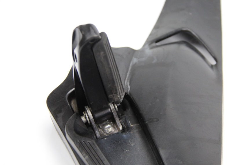 photo de PLATINE CALE PIED ARRIERE GAUCHE GILERA NEXUS 125 (2009 - 2013) - Détail de la pièce