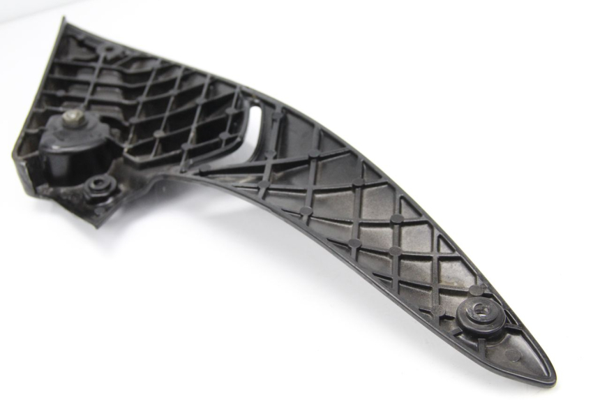 photo de PLATINE CALE PIED ARRIERE GAUCHE GILERA NEXUS 125 (2009 - 2013) - Autre angle de vue