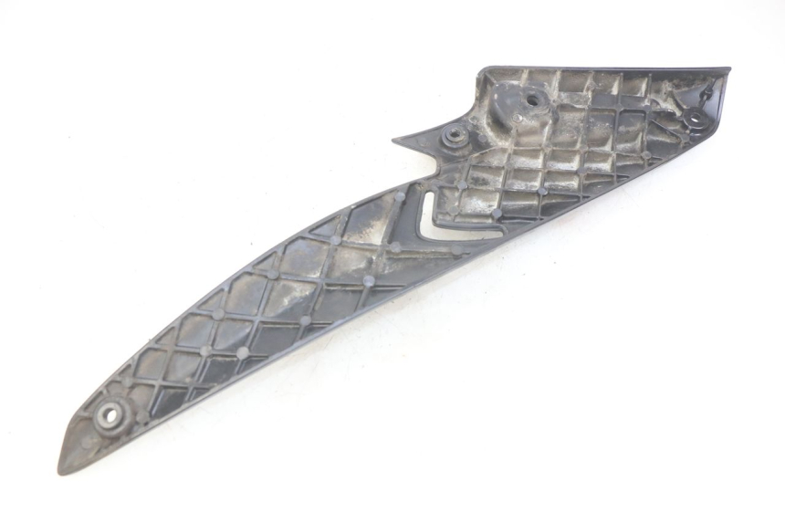 photo de PLATINE CALE PIED ARRIERE GAUCHE GILERA NEXUS 125 (2007 - 2009) - Autre angle de vue