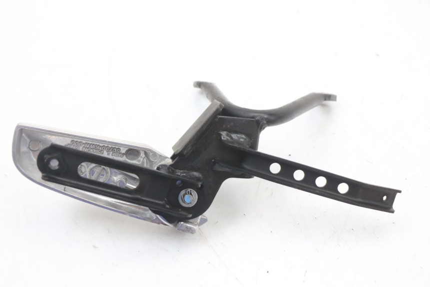 photo de PLATINE CALE PIED ARRIERE GAUCHE HONDA PCX (JF28) 125 (2009 - 2011) - Zoom état d’usage