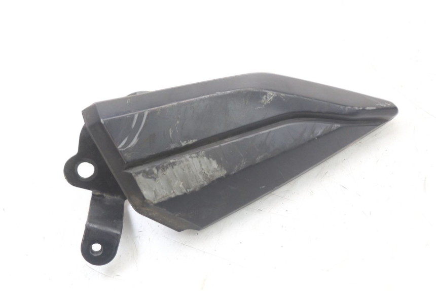 photo de PLATINE CALE PIED ARRIERE GAUCHE PEUGEOT BELVILLE 125 (2017 - 2021) - Vue principale