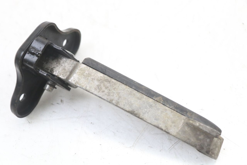 photo de PLATINE CALE PIED ARRIERE GAUCHE PEUGEOT DJANGO 125 (2014 - 2017) - Détail de la pièce