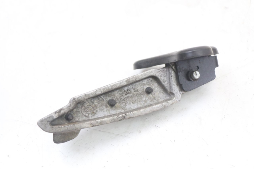 photo de PLATINE CALE PIED ARRIERE GAUCHE PEUGEOT DJANGO 125 (2014 - 2017) - Gros plan technique