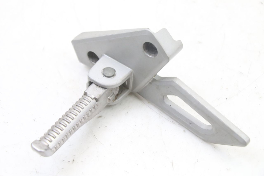 photo de PLATINE CALE PIED ARRIERE GAUCHE PEUGEOT SPEEDFIGHT 3 LC 2T 50 (2009 - 2015) - Vue principale