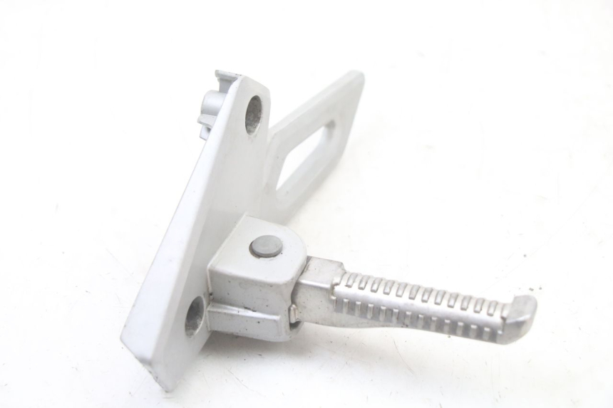 photo de PLATINE CALE PIED ARRIERE GAUCHE PEUGEOT SPEEDFIGHT 3 LC 2T 50 (2009 - 2015) - Détail de la pièce