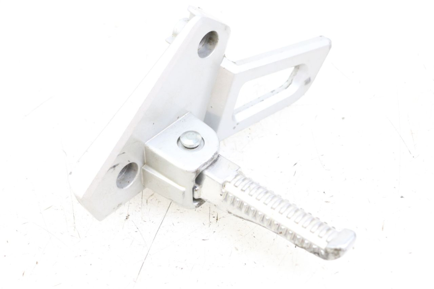 photo de PLATINE CALE PIED ARRIERE GAUCHE PEUGEOT SPEEDFIGHT 4 2T 50 (2015 - 2019) - Vue principale