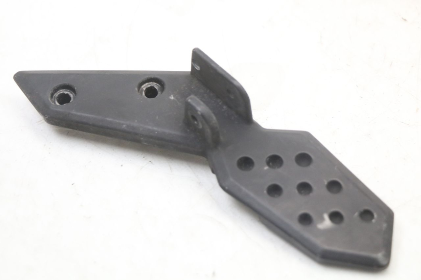 photo de PLATINE CALE PIED ARRIERE GAUCHE KYMCO SUPER 8 125 (2008 - 2015) - Autre angle de vue