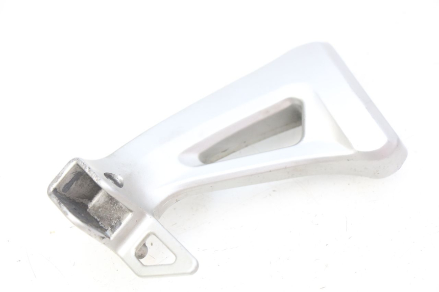 photo de PLATINE CALE PIED ARRIERE GAUCHE SUZUKI SV N 650 (1999 - 2002) - Autre angle de vue