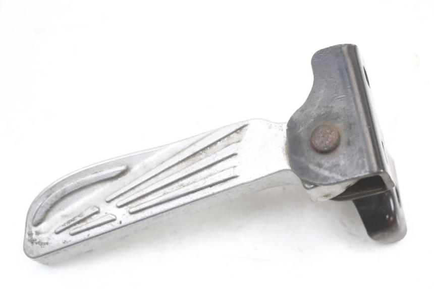 photo de PLATINE CALE PIED ARRIERE GAUCHE PEUGEOT TWEET 125 (2018 - 2021) - Détail de la pièce