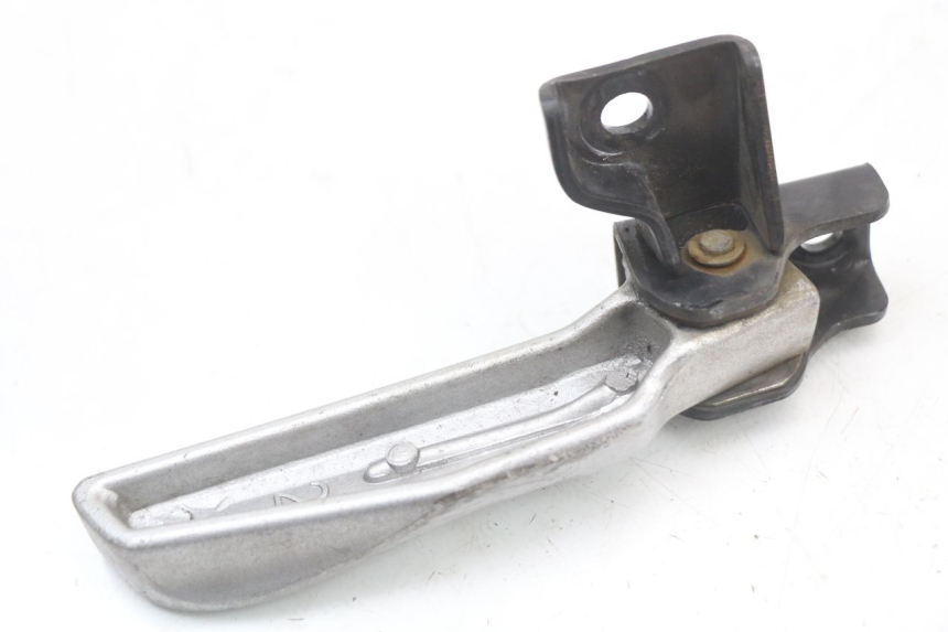 photo de PLATINE CALE PIED ARRIERE GAUCHE PEUGEOT TWEET 125 (2018 - 2021) - Autre angle de vue