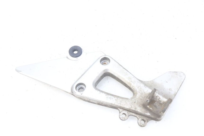 photo de PLATINE CALE PIED ARRIERE GAUCHE SUZUKI XF FREEWIND 650 (1997 - 2003) - Vue principale