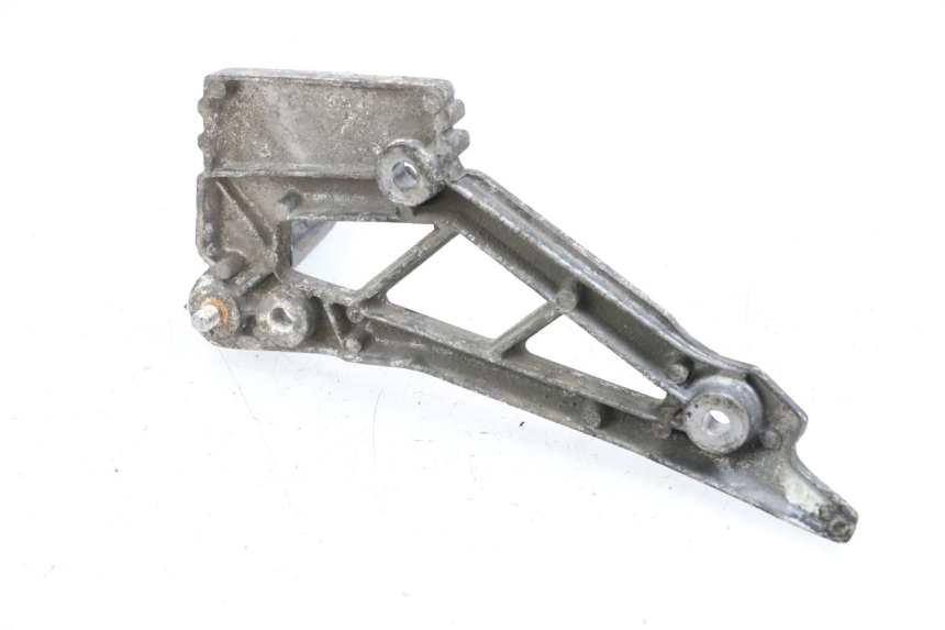 photo de PLATINE CALE PIED ARRIERE GAUCHE YAMAHA XJ F 900 (1983 - 1994) - Zoom état d’usage