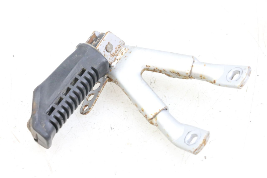 photo de Rear left footrest mounting plate HYOSUNG XRX 125 (2000 - 2008) - Zoom état d’usage