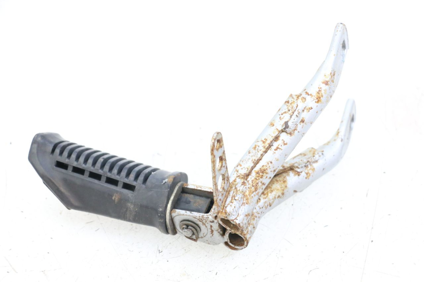 photo de Rear left footrest mounting plate HYOSUNG XRX 125 (2000 - 2008) - Gros plan technique