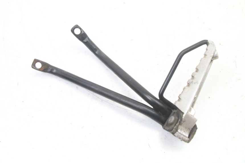 photo de PLATINE CALE PIED ARRIERE GAUCHE YAMAHA TZR 50 (2008 - 2016) - Gros plan technique