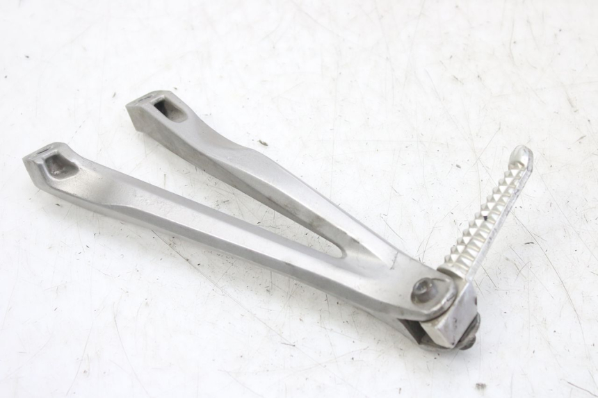 photo de PLATINE CALE PIED ARRIERE GAUCHE YAMAHA YZF R1 1000 (2007 - 2008) - Vue principale