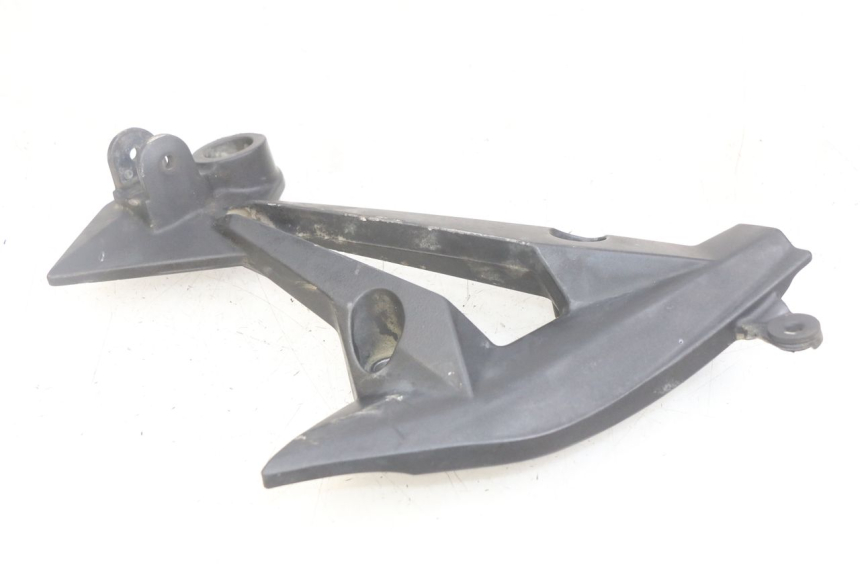 photo de PLATINE CALE PIED ARRIERE GAUCHE KAWASAKI Z 750 (2007 - 2013) - Autre angle de vue