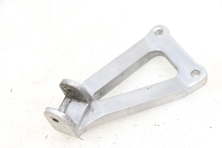 photo de PLATINE CALE PIED ARRIERE GAUCHE KAWASAKI ZR 7 750 (1999 - 2004) - Vue d’ensemble