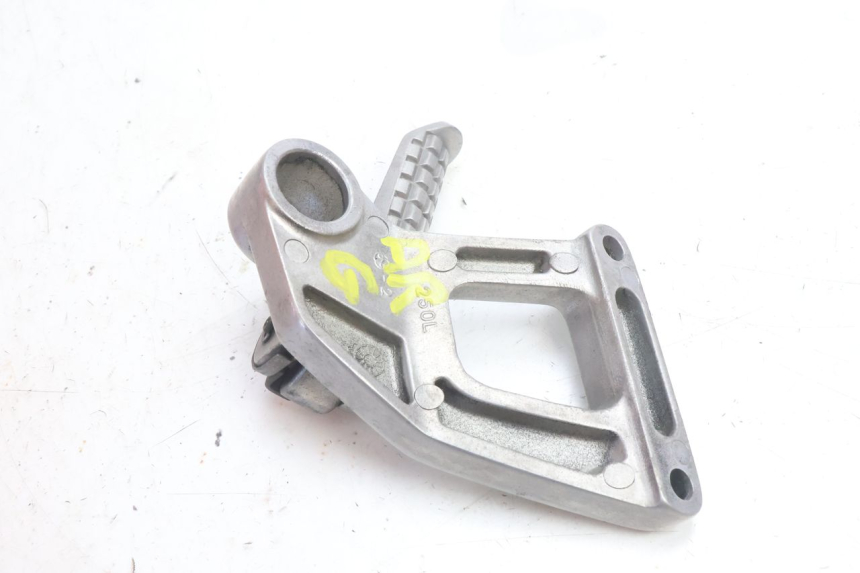 photo de PLATINE CALE PIED ARRIERE GAUCHE KAWASAKI ZZR 600 (1995 - 2004) - Vue d’ensemble