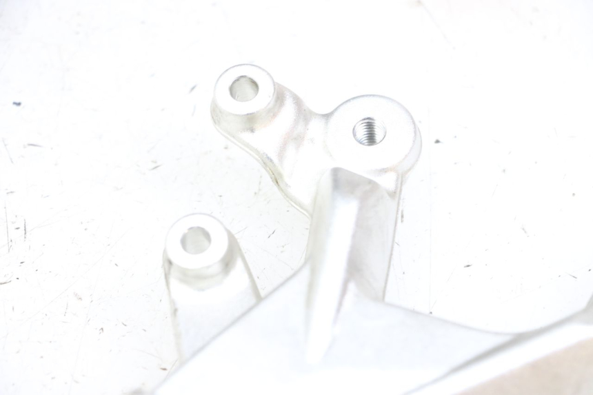 photo de PLATINE CALE PIED AVANT DROIT BMW S RR ABS S1000RR 1000 (2015 - 2018) - Gros plan technique