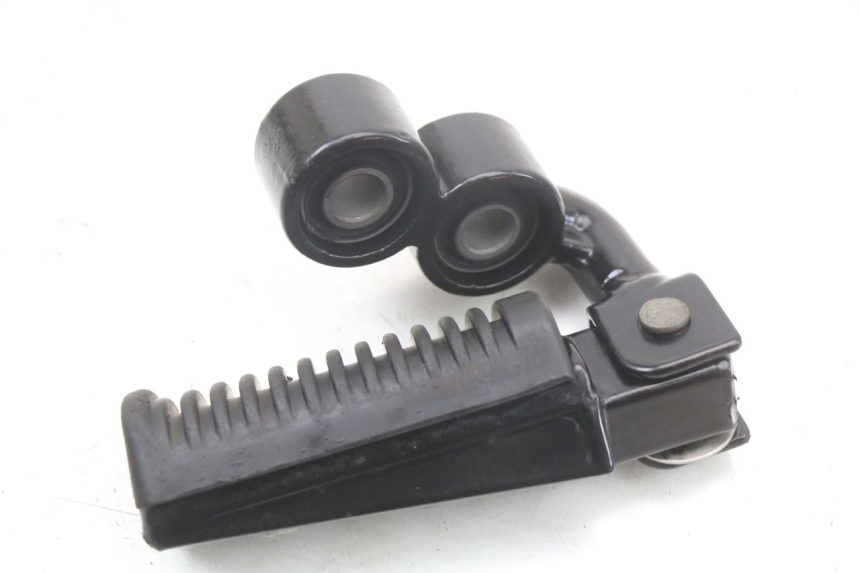 photo de PLATINE CALE PIED AVANT DROIT ARCHIVE CAFE RACER 4T 50 (2019 - 2024) - État de surface