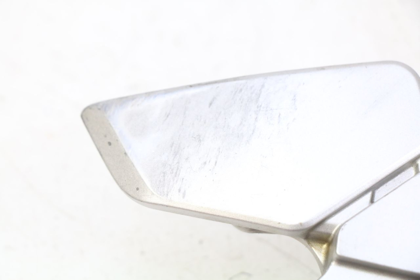 photo de PLATINE CALE PIED AVANT DROIT HONDA CB R 1000 (2018 - 2023) - Vue d’ensemble