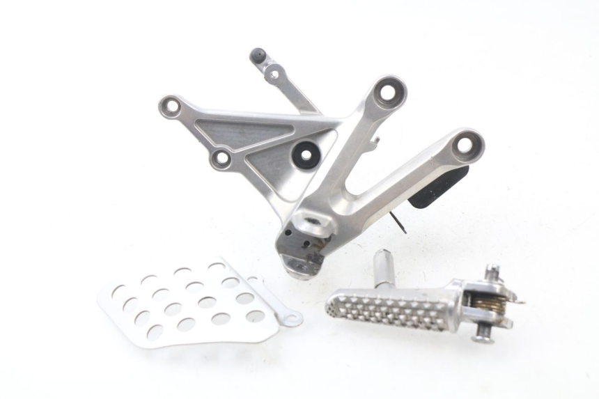 photo de PLATINE CALE PIED AVANT DROIT HONDA CBR RR FIREBLADE 1000 (2006 - 2007) - Vue principale