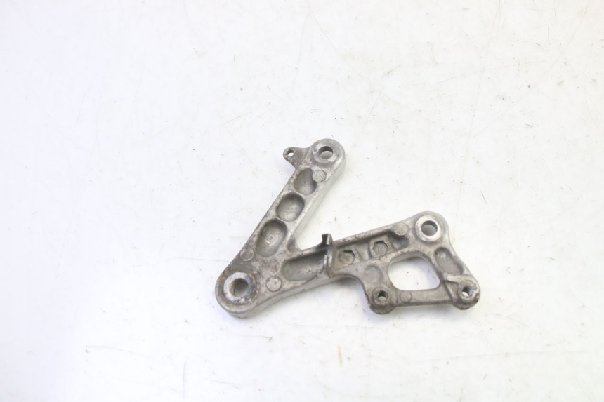 photo de PLATINE CALE PIED AVANT DROIT HONDA CBR RR FIREBLADE 900 (1992 - 1994) - Autre angle de vue