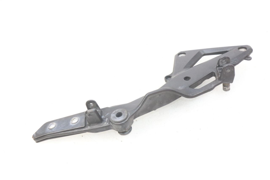 photo de PLATINE CALE PIED AVANT DROIT HONDA CBRF CBR-F PC41 600 (2011 - 2013) - Autre angle de vue