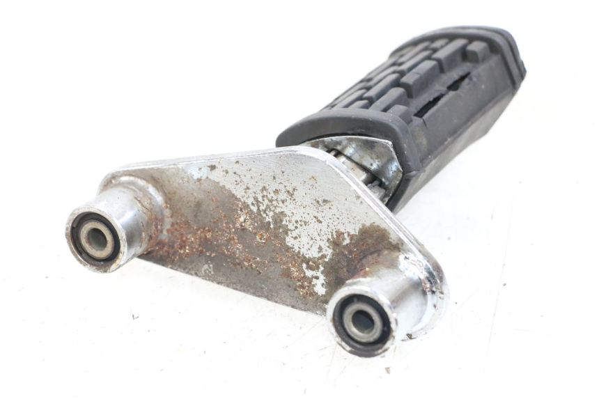 photo de PLATINE CALE PIED AVANT DROIT APRILIA CLASSIC 125 (1995 - 2001) - Autre angle de vue