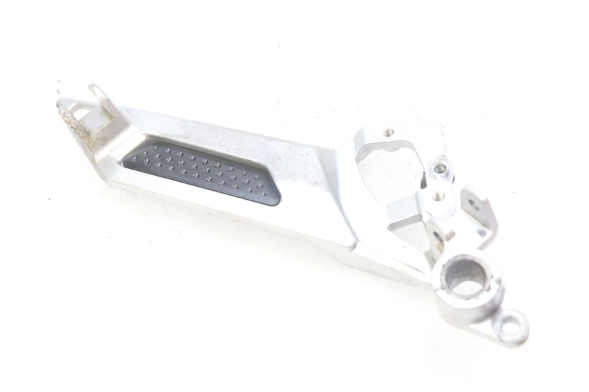 photo de PLATINE CALE PIED AVANT DROIT YAMAHA FJR ABS 1300 (2006 - 2012) - Vue principale