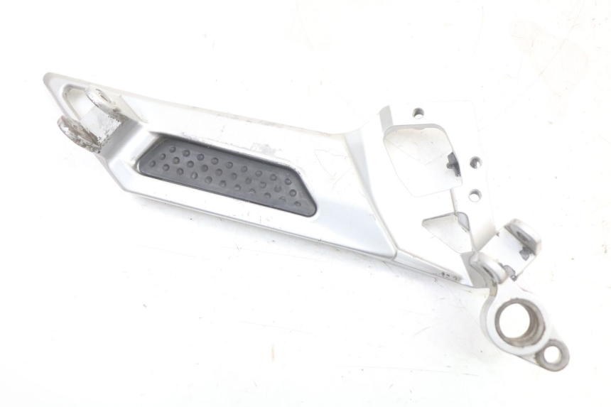 photo de PLATINE CALE PIED AVANT DROIT YAMAHA FJR ABS 1300 (2006 - 2012) - Détail de la pièce