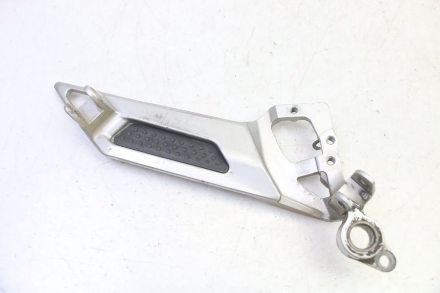 photo de PLATINE CALE PIED AVANT DROIT YAMAHA FJR ABS 1300 (2006 - 2012) - Vue principale