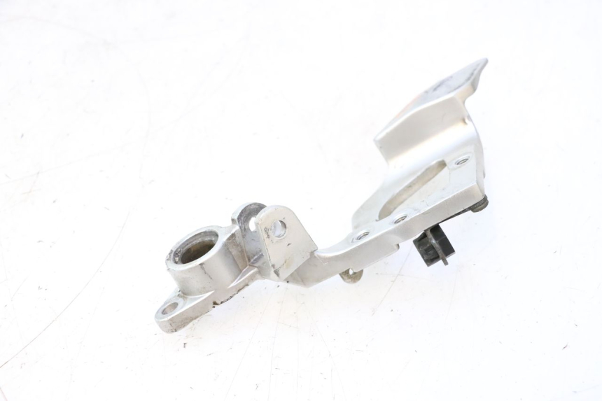 photo de PLATINE CALE PIED AVANT DROIT YAMAHA FJR 1300 (2001 - 2005) - État de surface