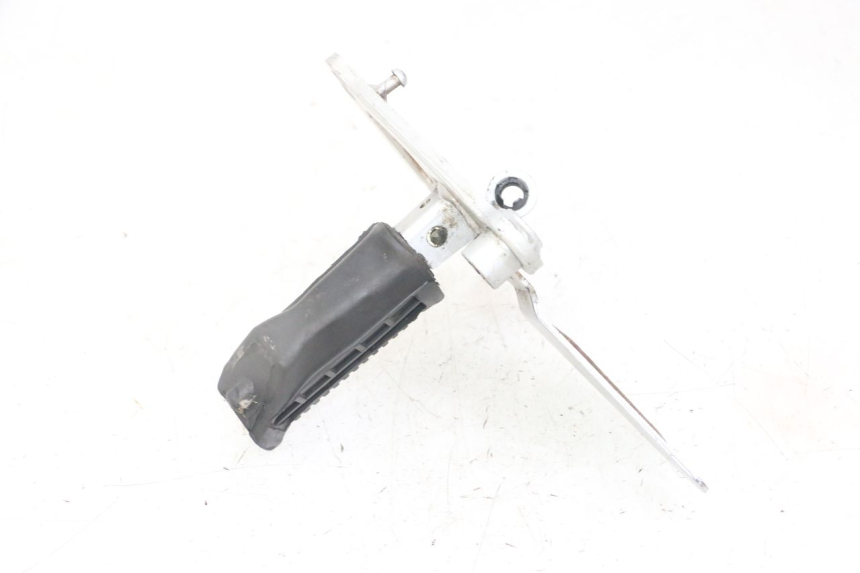 photo de PLATINE CALE PIED AVANT DROIT SUZUKI GS GSE 500 (2001 - 2003) - Détail de la pièce
