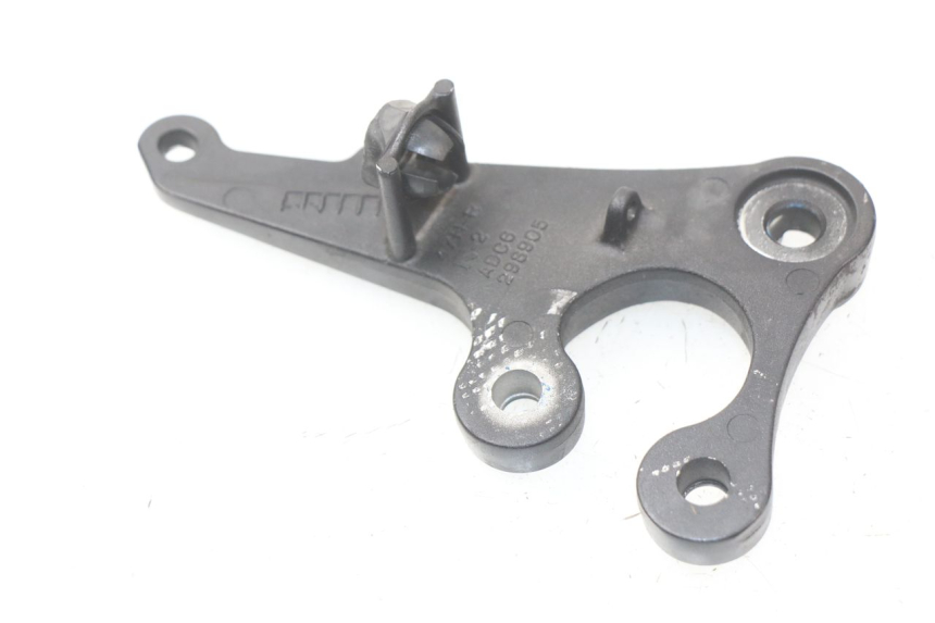 photo de PLATINE CALE PIED AVANT DROIT SUZUKI GSX-R GSXR K16 1000 (2012 - 2016) - Zoom état d’usage