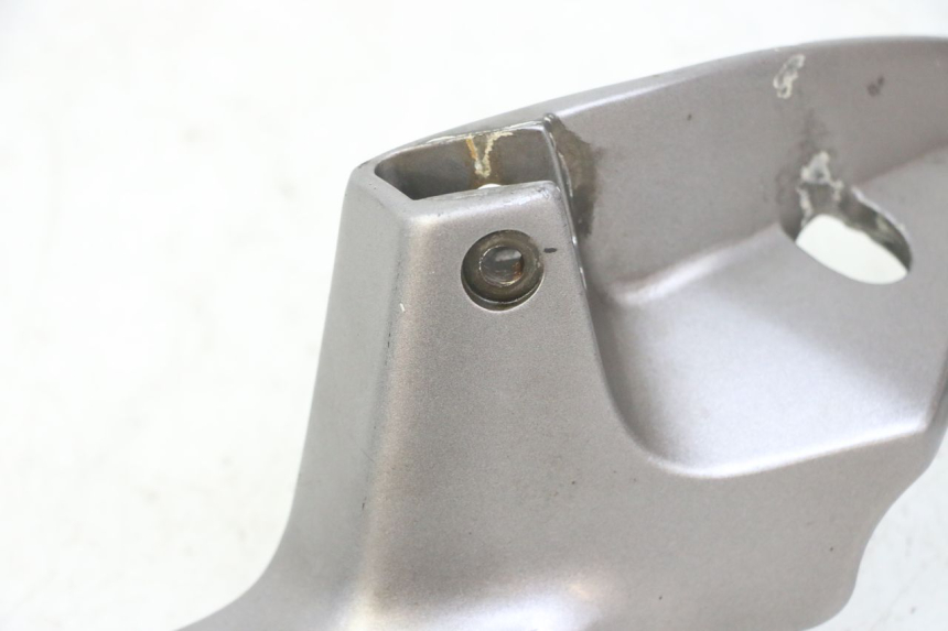 photo de PLATINE CALE PIED AVANT DROIT HONDA NTV DEAUVILLE ABS 700 (2007 - 2016) - Détail de la pièce