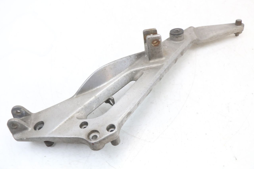 photo de PLATINE CALE PIED AVANT DROIT HONDA NTV DEAUVILLE 650 (1998 - 2001) - Autre angle de vue