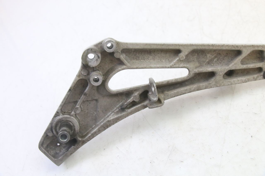 photo de PLATINE CALE PIED AVANT DROIT HONDA NTV DEAUVILLE 650 (2001 - 2006) - Vue d’ensemble