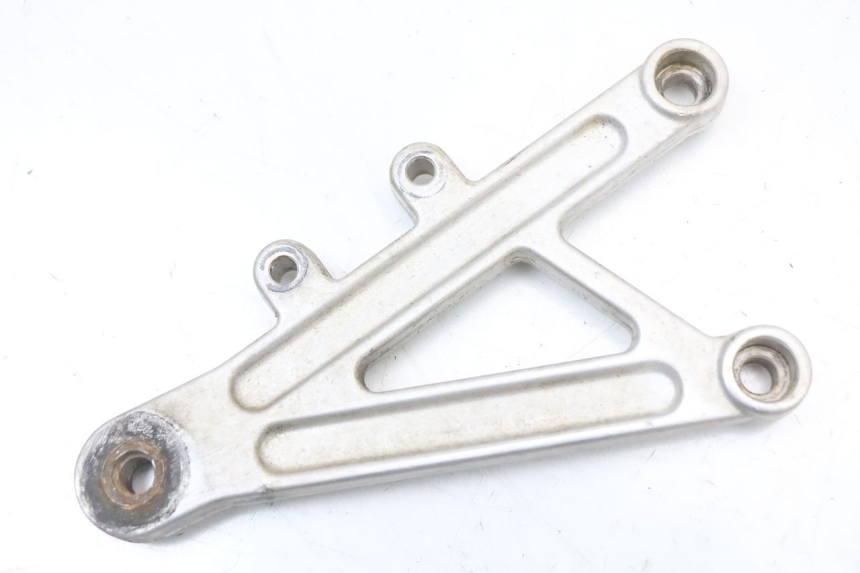 photo de PLATINE CALE PIED AVANT DROIT APRILIA RS 50 (2006 - 2010) - Vue principale