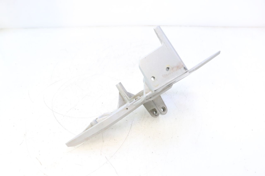 photo de PLATINE CALE PIED AVANT DROIT CAN-AM SPYDER RS 1000 (2008 - 2012) - Points de fixation