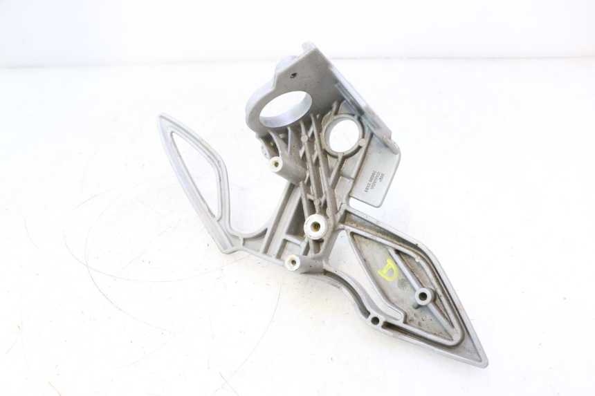 photo de PLATINE CALE PIED AVANT DROIT CAN-AM SPYDER RS 1000 (2008 - 2012) - État de surface