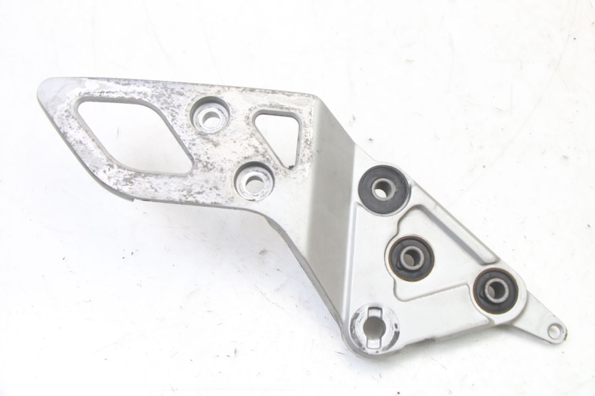 photo de PLATINE CALE PIED AVANT DROIT SUZUKI GSX F GSXF 650 (2007 - 2015) - Vue principale