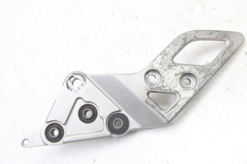 photo de PLATINE CALE PIED AVANT DROIT SUZUKI GSX F GSXF 650 (2007 - 2015) - Autre angle de vue