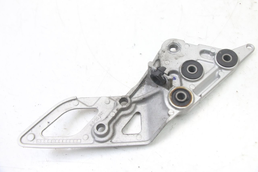 photo de PLATINE CALE PIED AVANT DROIT SUZUKI GSX F GSXF 650 (2007 - 2015) - État de surface