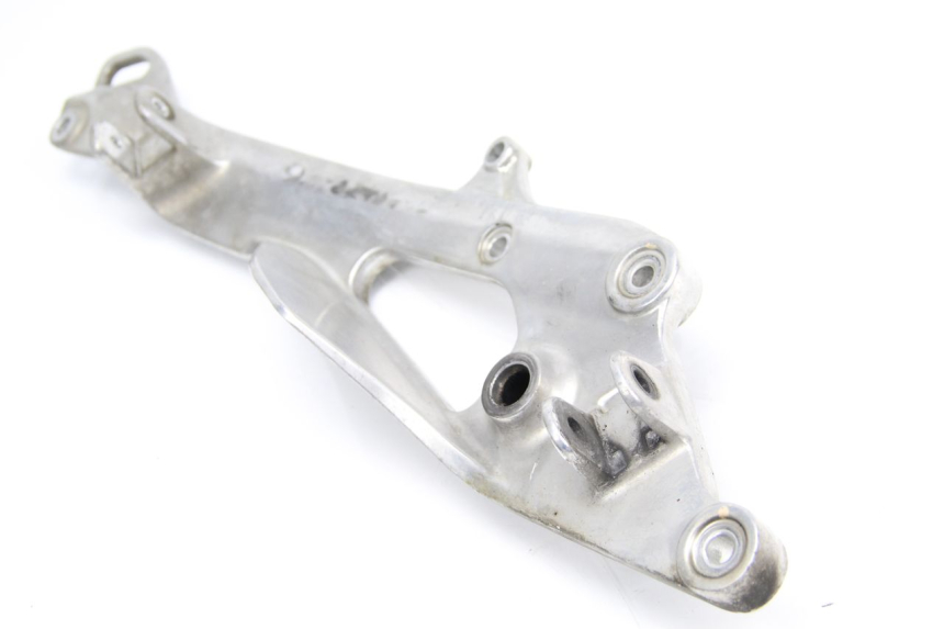 photo de PLATINE CALE PIED AVANT DROIT YAMAHA TDM ABS 900 (2002 - 2014) - Autre angle de vue