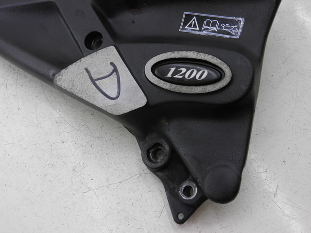 photo de PLATINE CALE PIED AVANT DROIT TRIUMPH TROPHY 1200 (1996 - 2003) - Vue d’ensemble