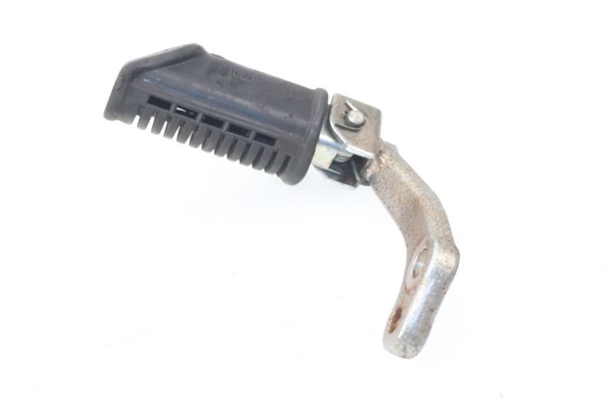 photo de PLATINE CALE PIED AVANT DROIT SUZUKI TU X TUX VOLTY 125 (1999 - 2001) - Gros plan technique